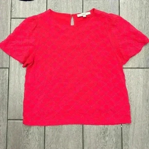 LOFT Floral Eyelet Cropped Top size Medium - Picture 3 of 5